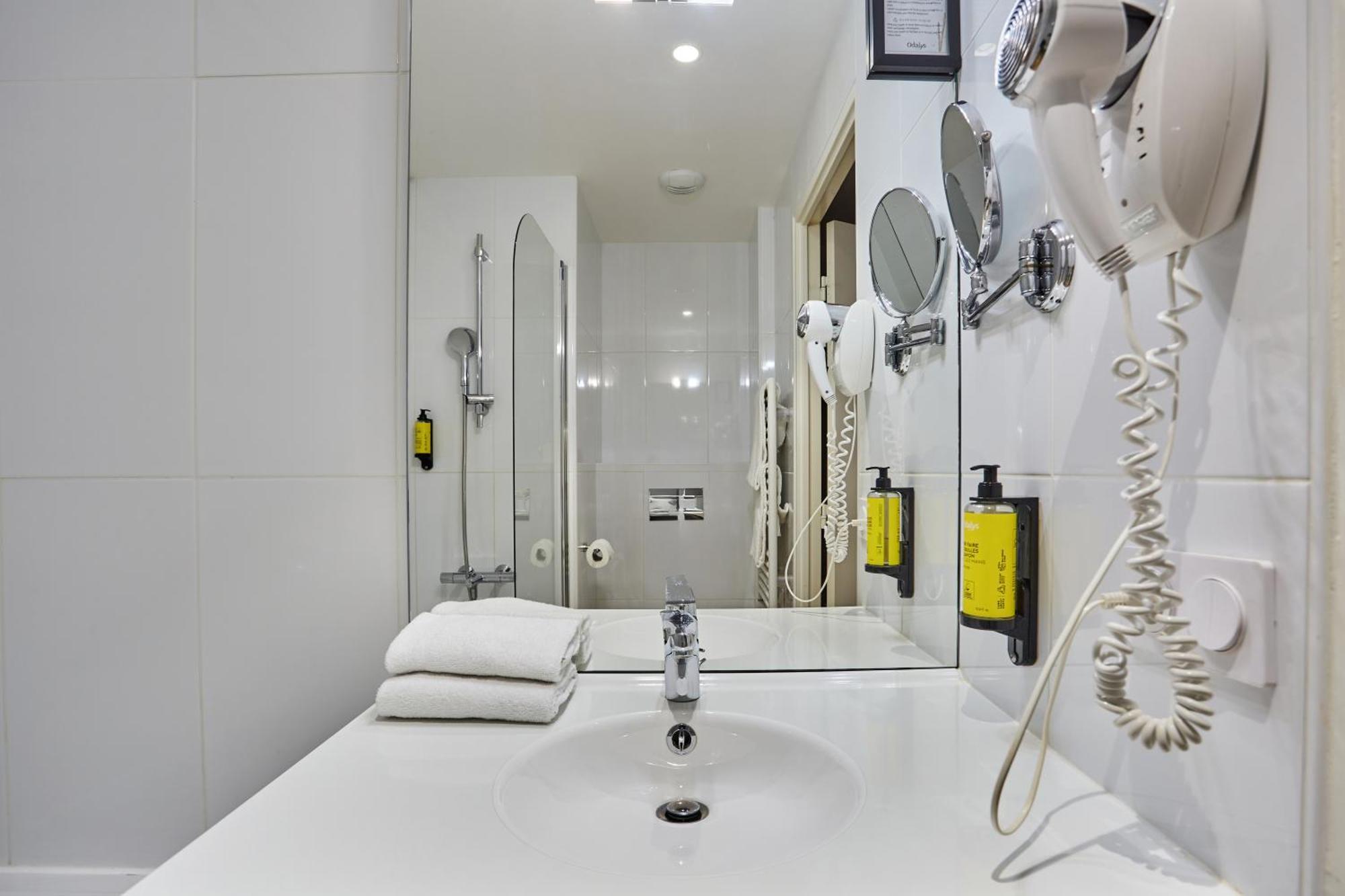 Appart Hotel Odalys City Paris Montmartre Exterior photo